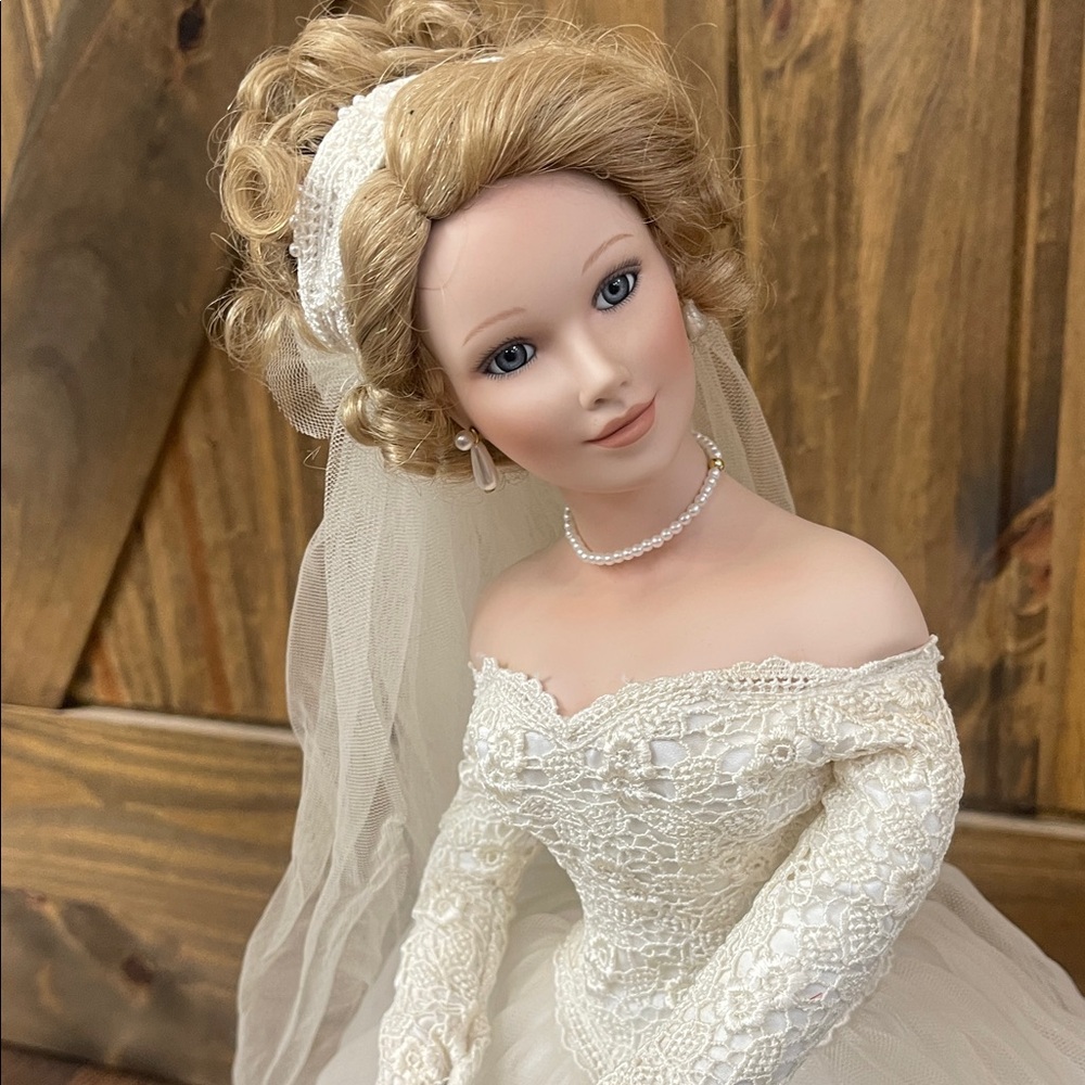 Collectible Porcelain Spring Promise Bride Doll with Lace Dress. 1997 used - Picture 9 of 16